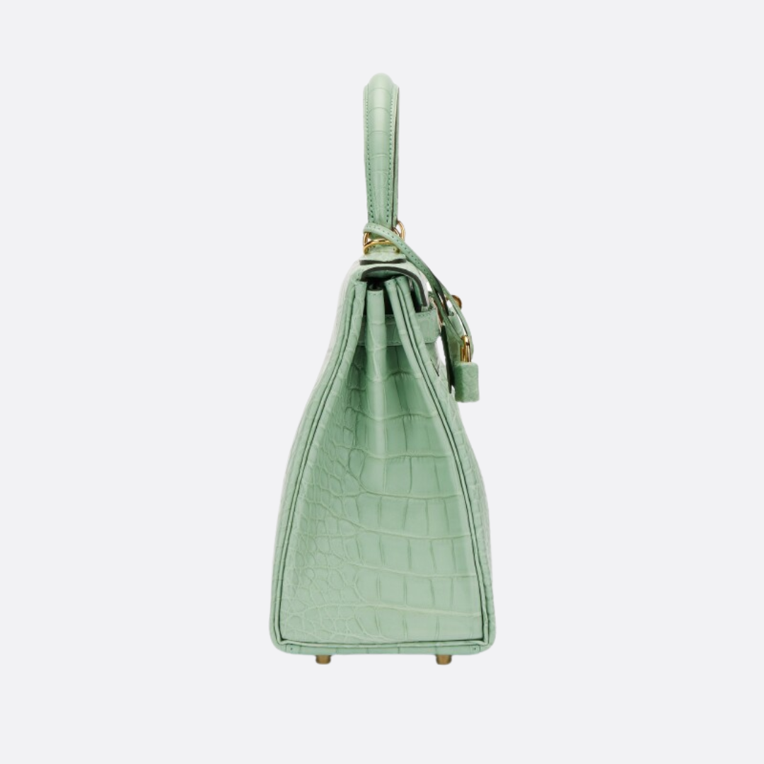 HERMÈS VERT D'EAU MATTA ALLIGATOR RETOURNE KELLY 28 MIT GOLDENER HARDWARE, 2021 (LIMITIERTE AUFLAGE)