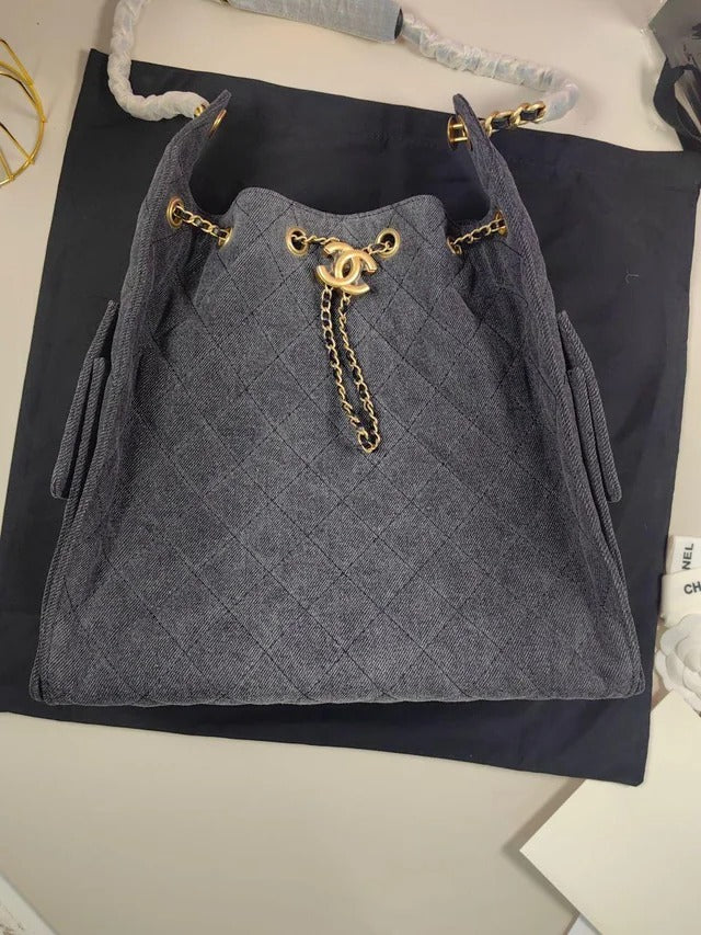 CHANEL 25 MEDIUM-TASCHE